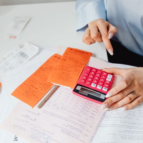 Why Financial Firms Need Better Receipt Generators